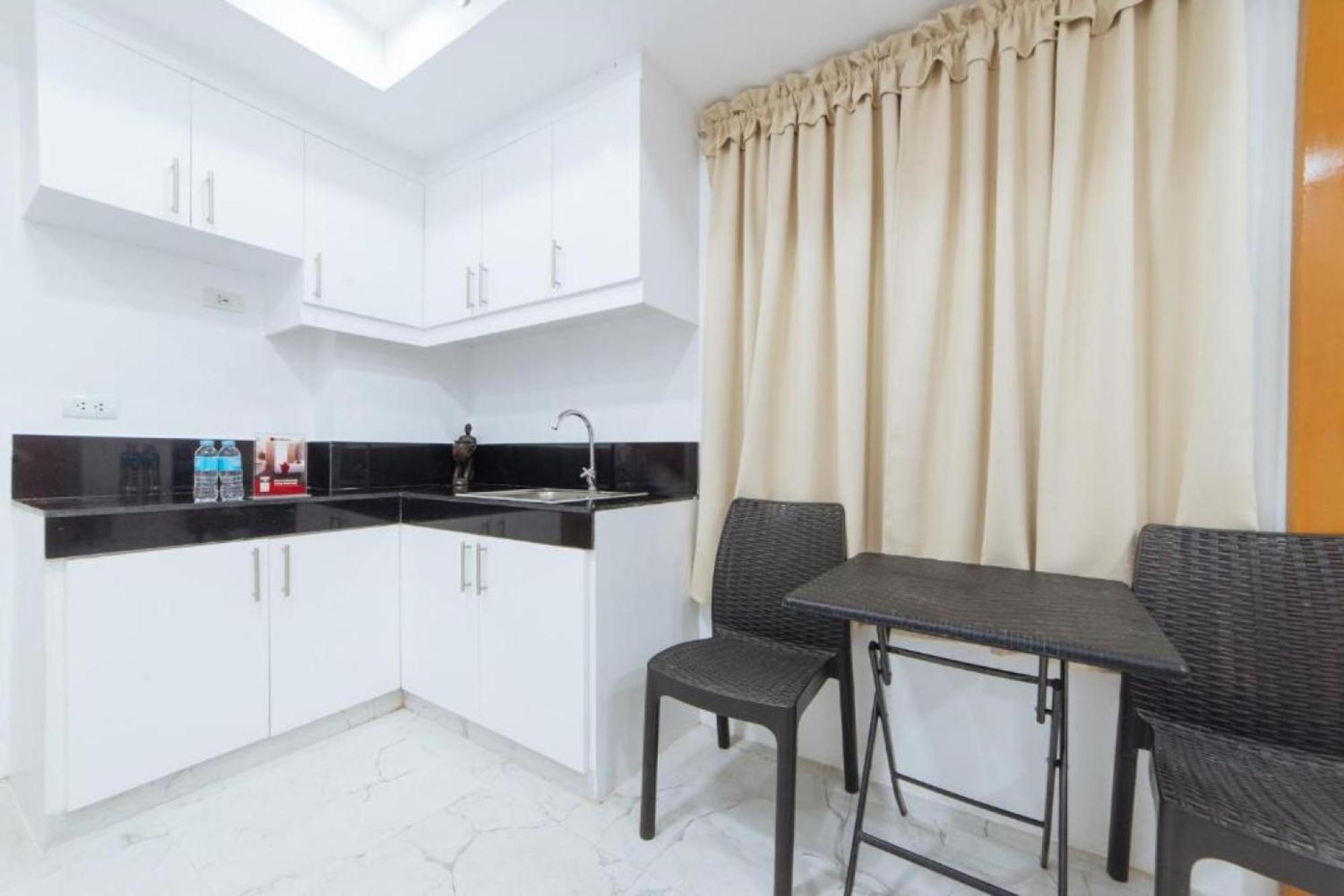 Reddoorz At Dbuilders Rooms Bangkal Makati Makati City Ngoại thất bức ảnh