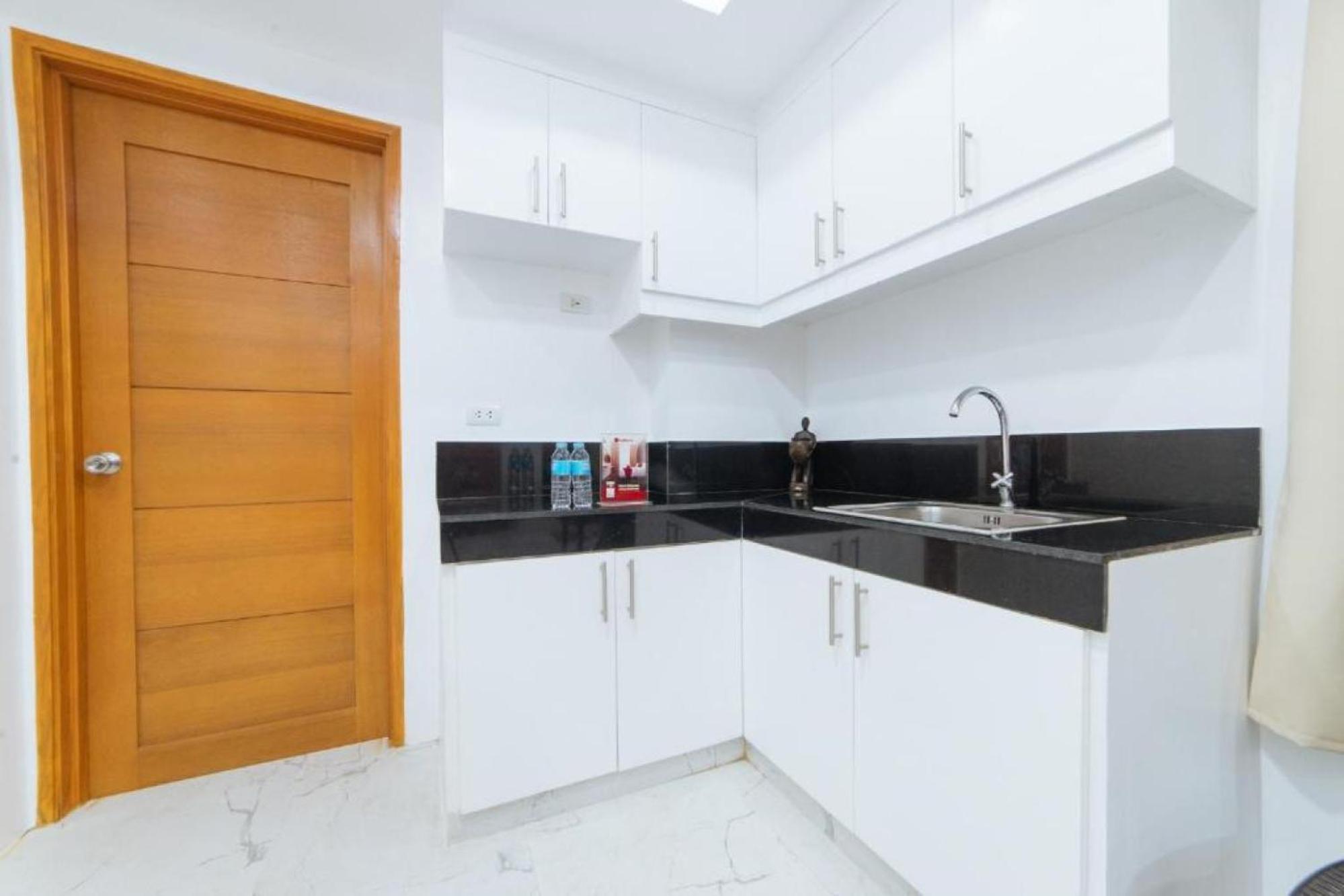 Reddoorz At Dbuilders Rooms Bangkal Makati Makati City Ngoại thất bức ảnh