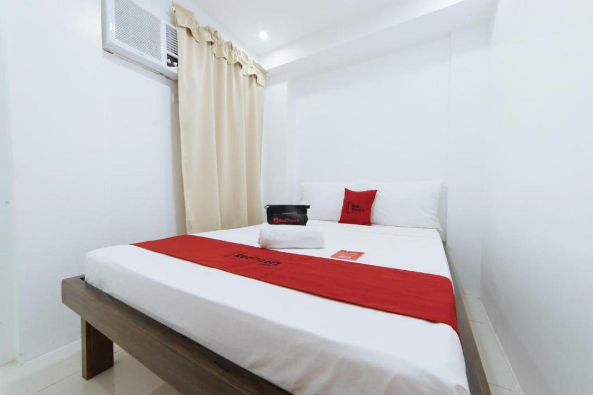 Reddoorz At Dbuilders Rooms Bangkal Makati Makati City Ngoại thất bức ảnh