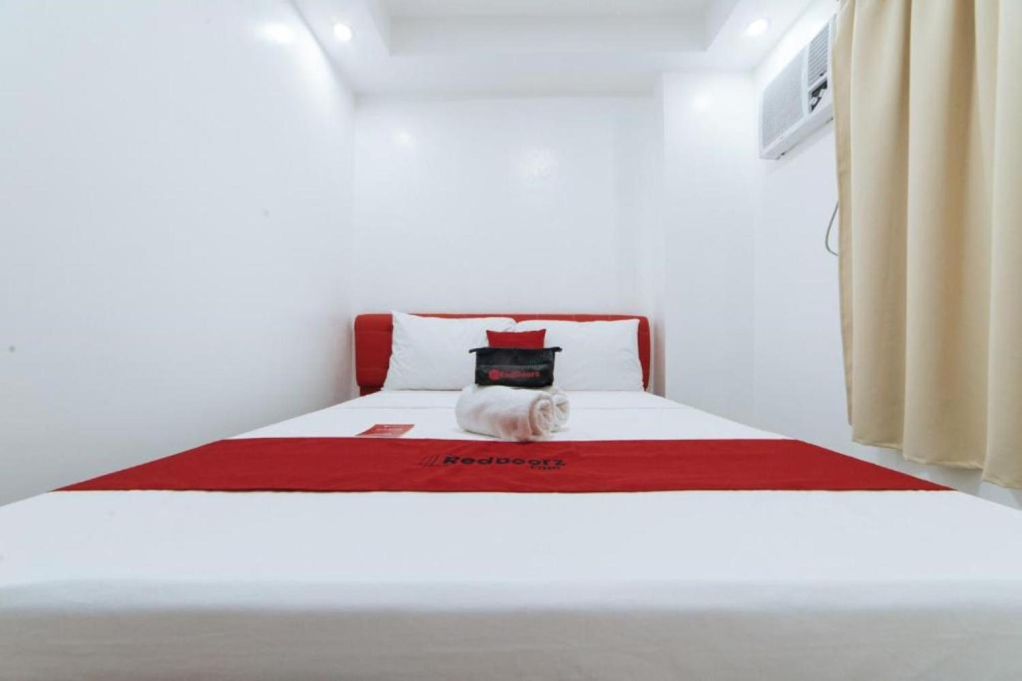 Reddoorz At Dbuilders Rooms Bangkal Makati Makati City Ngoại thất bức ảnh