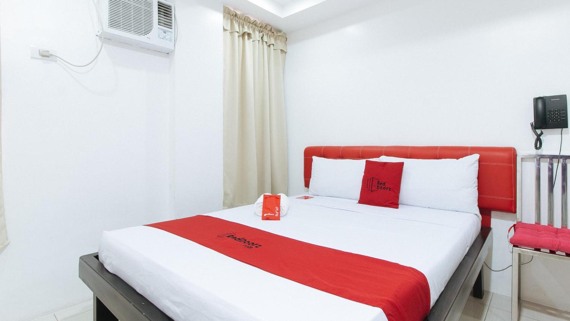 Reddoorz At Dbuilders Rooms Bangkal Makati Makati City Ngoại thất bức ảnh