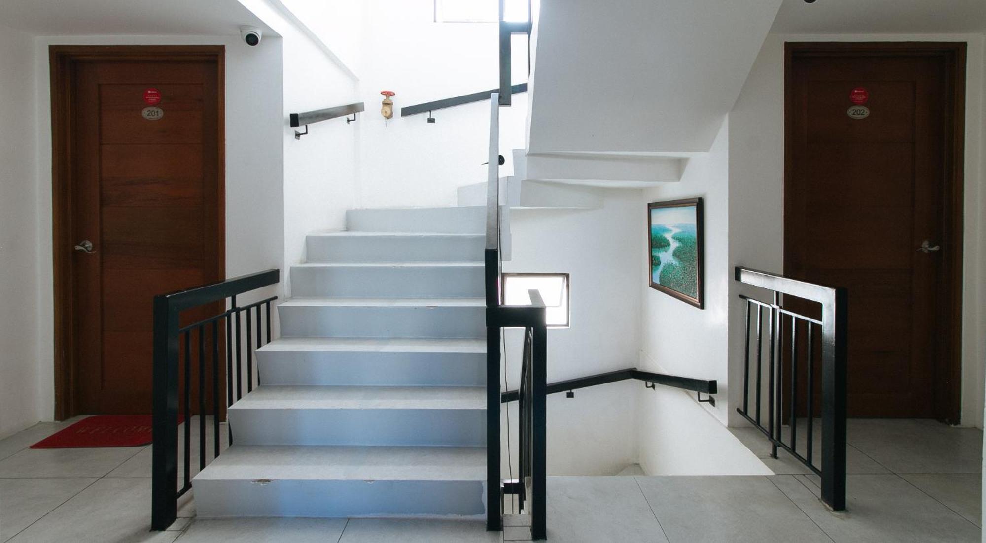 Reddoorz At Dbuilders Rooms Bangkal Makati Makati City Ngoại thất bức ảnh