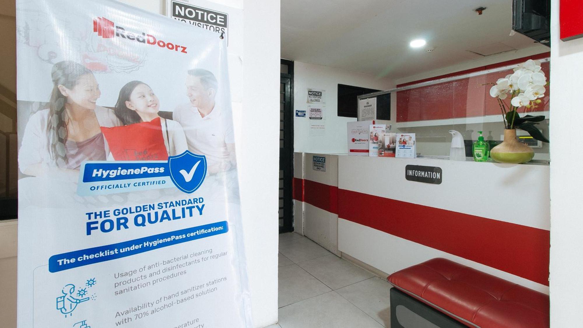 Reddoorz At Dbuilders Rooms Bangkal Makati Makati City Ngoại thất bức ảnh